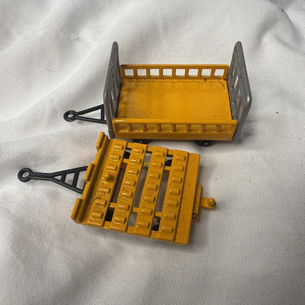 VTG Airport Ground Support Equipment: Cargo Luggage Cart 1:64 Scale Trailer 2